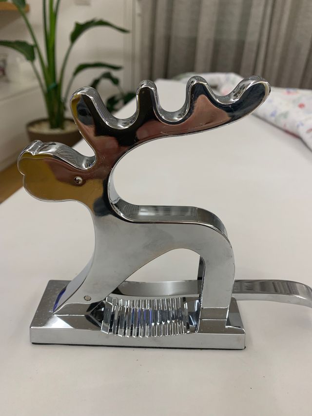 Schiaccianoci design