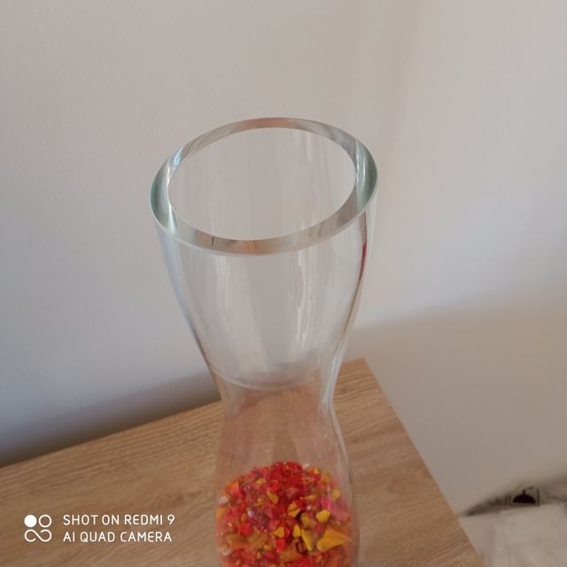 vaso in vetro spesso.