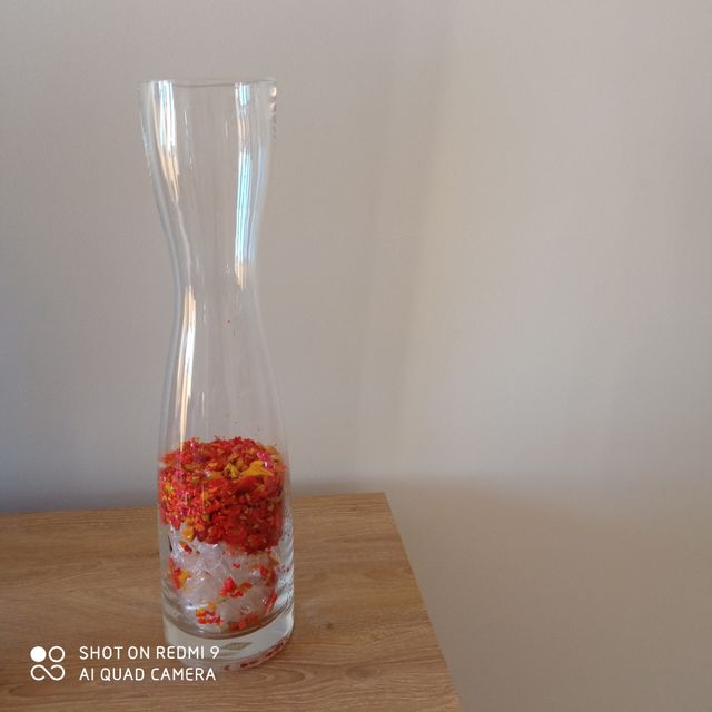 vaso in vetro spesso.