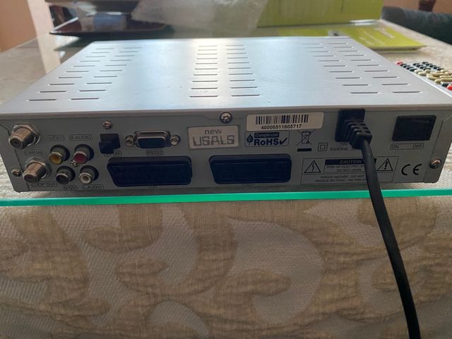 Receptor digital de satélite TBOSTON