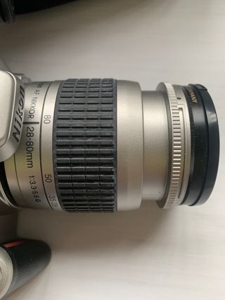 Cámara fotográfica reflex NIKON F55 +bolsa funda