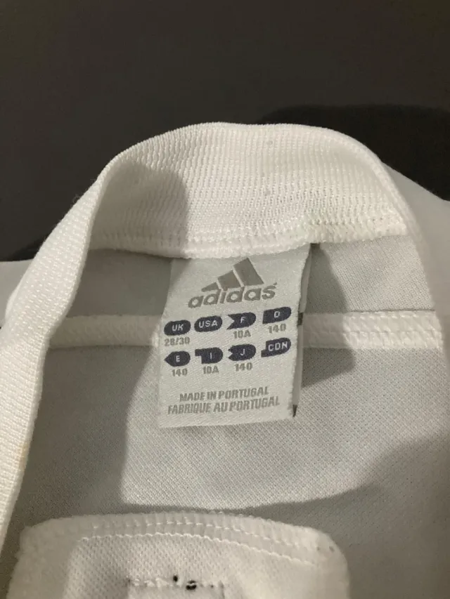 CAMISETA FIRMADA REAL MADRID