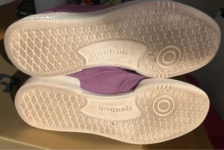 Zapatillas lilas ante Reebok