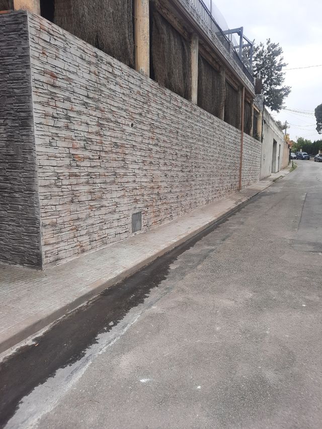 Hormigon impreso fachadas muro de contención y pis