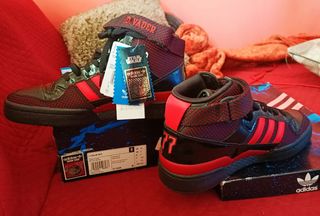 Adidas forum Mid Star Wars Dark side  talla 43 1/3