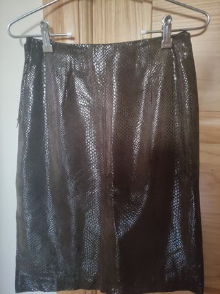 Falda de cuero mujer