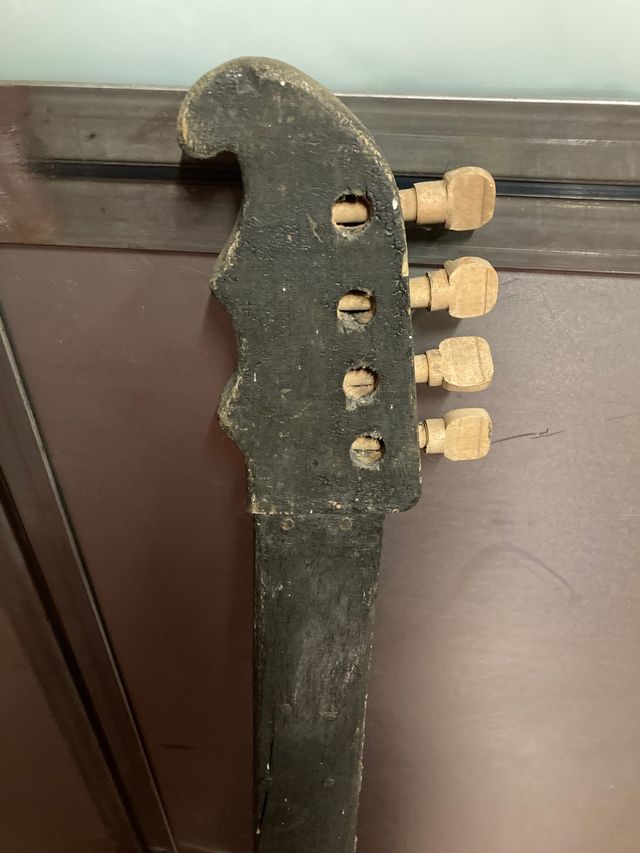 Bajo decoración artesanal vintage