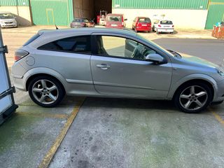 Opel Astra gtc sport 1.6 105