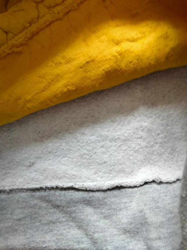 sudadera chica. talla M. pull & bear