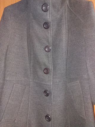 Abrigo Zara talla M-L paño gris 