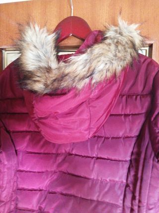 Chaqueta plumas color granate