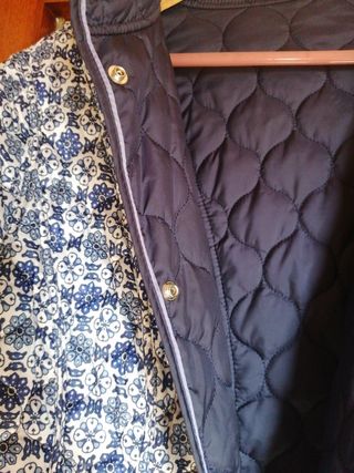 Chaqueta Entretiempo Reversible Azul y Estampados