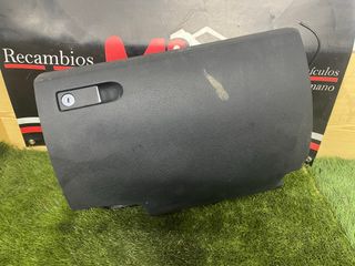 GUANTERA-TAPA- MOTOR LIMPIA MERCEDES W204 2010