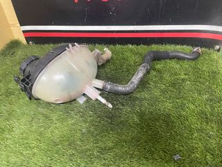 GUANTERA-TAPA- MOTOR LIMPIA MERCEDES W204 2010