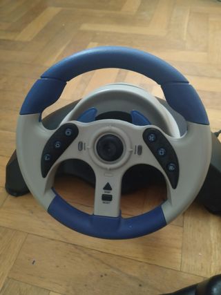 Volante y pedales PSP2