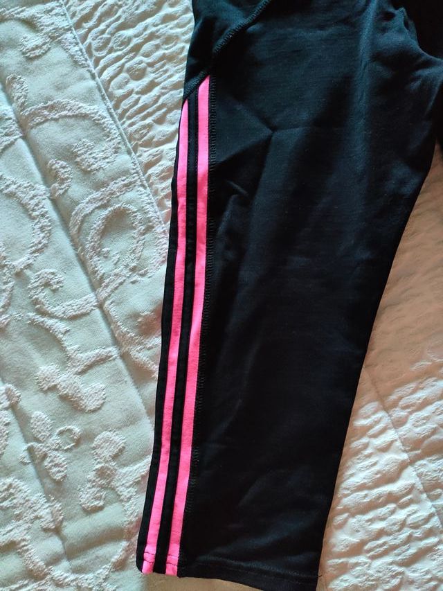 Leggins deporte con rayas laterales rosas