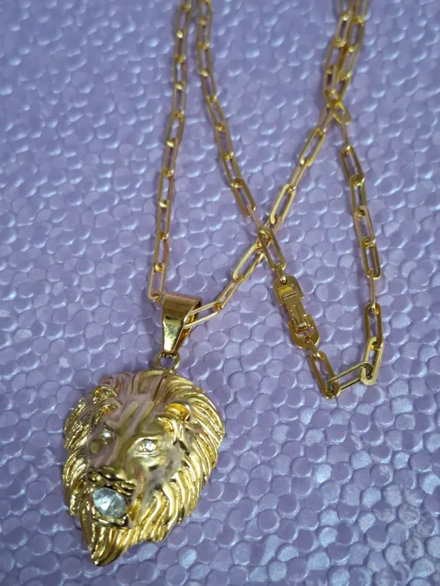 Colgante Faraón Baño oro 18kl, cadena 50cm