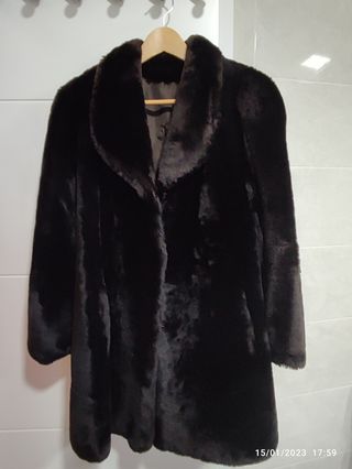Abrigo negro Mouton 