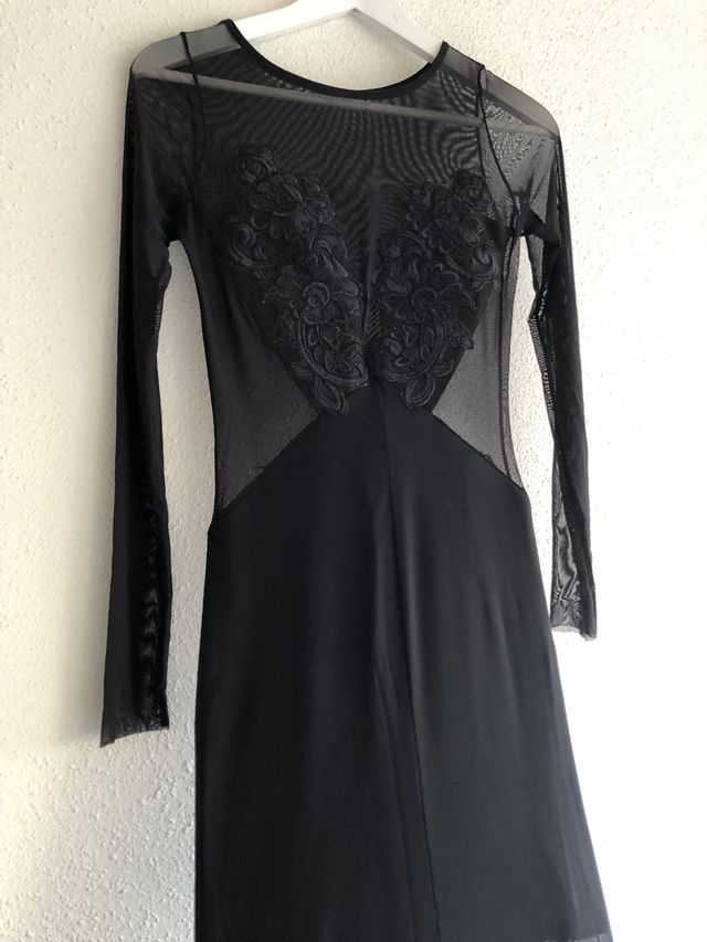 Vestido gasa y bordado de ASOS