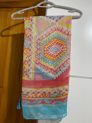 Pañuelo estampado cuadrado étnico