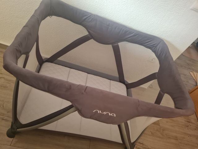 Cuna de viaje marca nuna + Colchón a medida