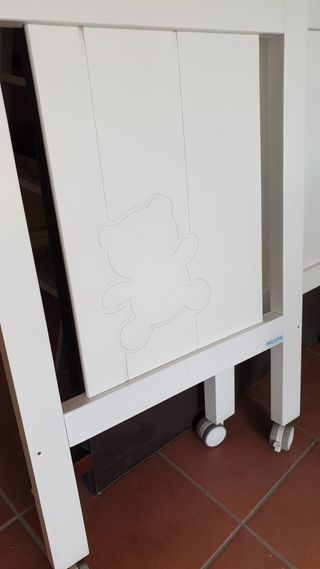 CUNA DE BEBÉ MARCA MI CUNA DE MADERA COLOR BLANCO