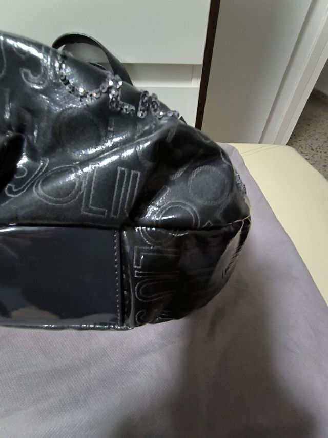 Bolso Liu Jo, gris oscuro de Charol