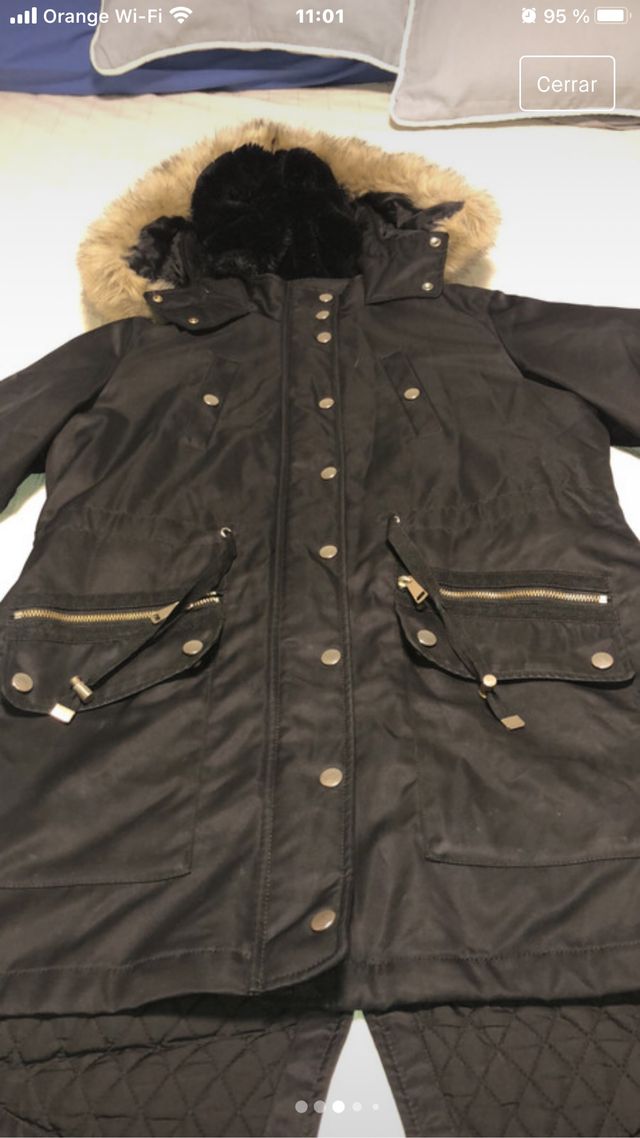 Parka mujer en negro con capucha y borreguillo