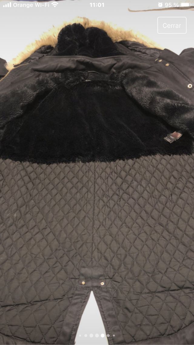 Parka mujer en negro con capucha y borreguillo