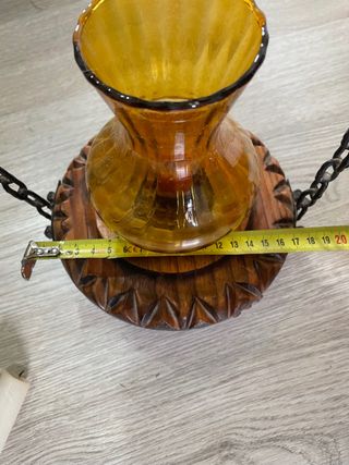 Candelabro de madera tallada y forja.