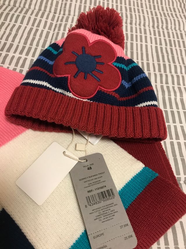 Gorro y bufanda NUEVOS. TUC TUC