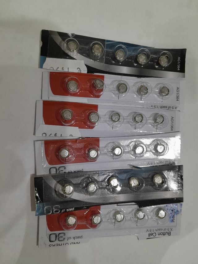 pilas alcalinas 1.5V. tipos ag 1, ag 3,ag12 y ag 4