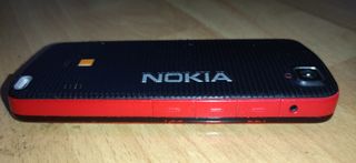 Nokia 5220 XpressMusic, concessionaria, caricabatterie