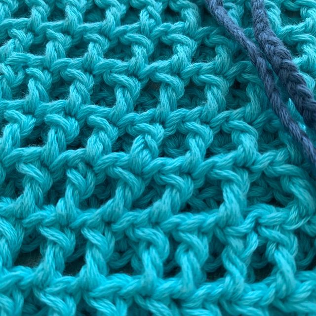 Borsa all'uncinetto blu