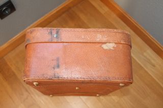 Maleta Vintage de cuero - 90 años de antigüedad 