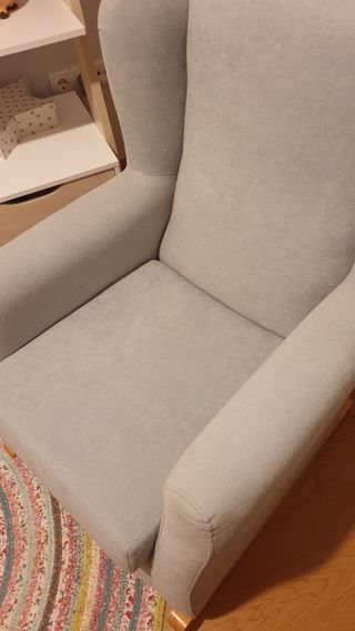 Butaca mecedora para lactancia