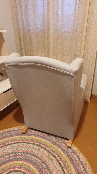 Butaca mecedora para lactancia