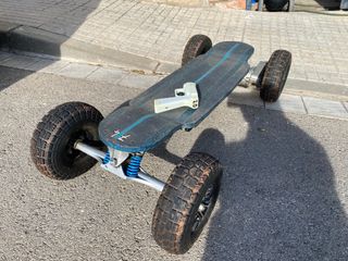 SKATE ELÉCTRICO TODO TERRENO SKATESUV 