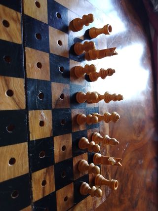 tablero ajedrez de madera artesanal vintage