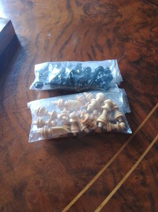 tablero ajedrez de madera artesanal vintage