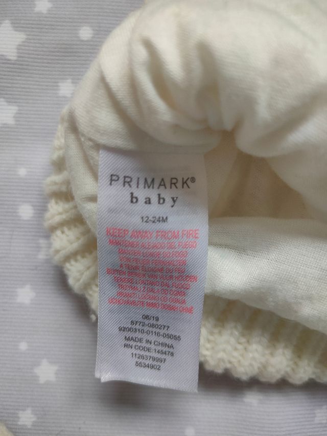 Conjunto de gorro y manoplas