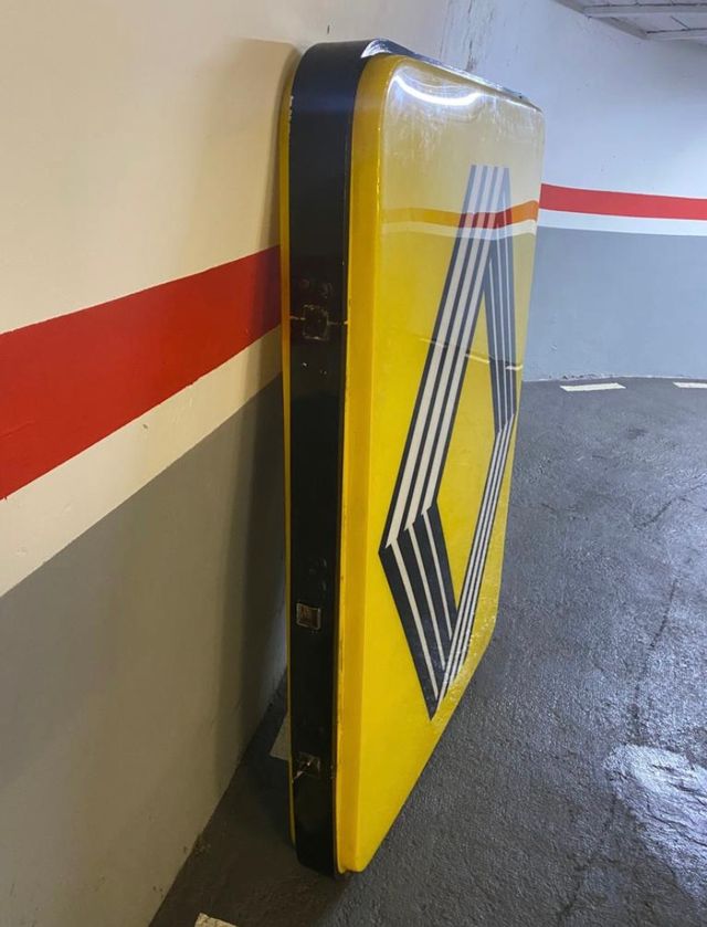 Letrero luminoso Renault