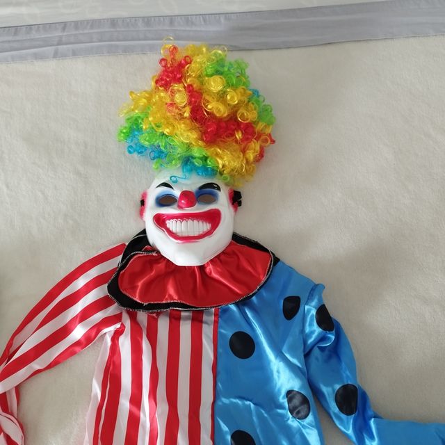 Disfraz payaso halloween incluye careta y peluca