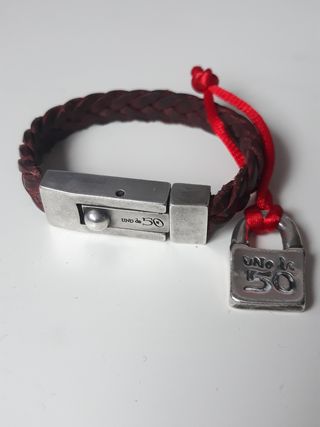 pulsera uno de 50.cuero