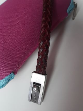 pulsera uno de 50.cuero