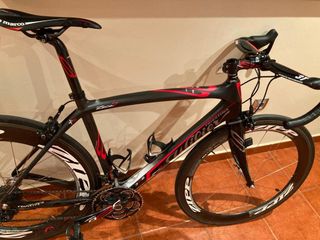 bicicleta gimnasio pesas