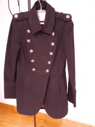 Abrigo estilo militar 