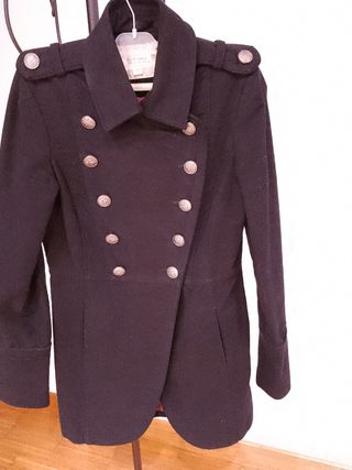 Abrigo estilo militar 