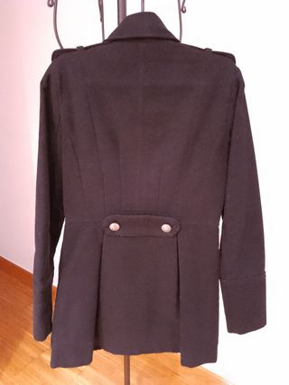 Abrigo estilo militar 