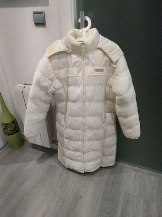 Plumífero talla M con capucha